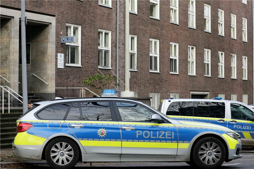 NRW-Ministerium bekennt: Rechte Umtriebe in Polizei-Dienstgruppe wurden ignoriert In Chats einer Polizei-Dienstgruppe aus NRW sind teils rechtsextreme Inhalte geteilt worden.