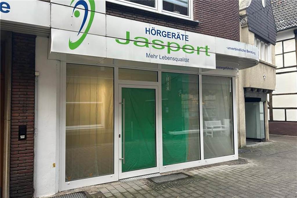 Friseursalon zieht an die Magdalenenstraße: Rätselraten hat ein Ende Das ehemalige Ladenlokal von Hörgeräte Jaspert an der Magdalenenstraße