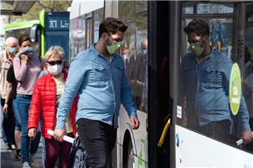 In den Bussen der Vestischen gilt seit dem 27. April die Maskenpflicht. Das Verkehrsunternahmen hatte den Mund-Nase-Schutz aber Tage zuvor schon empfohlen.