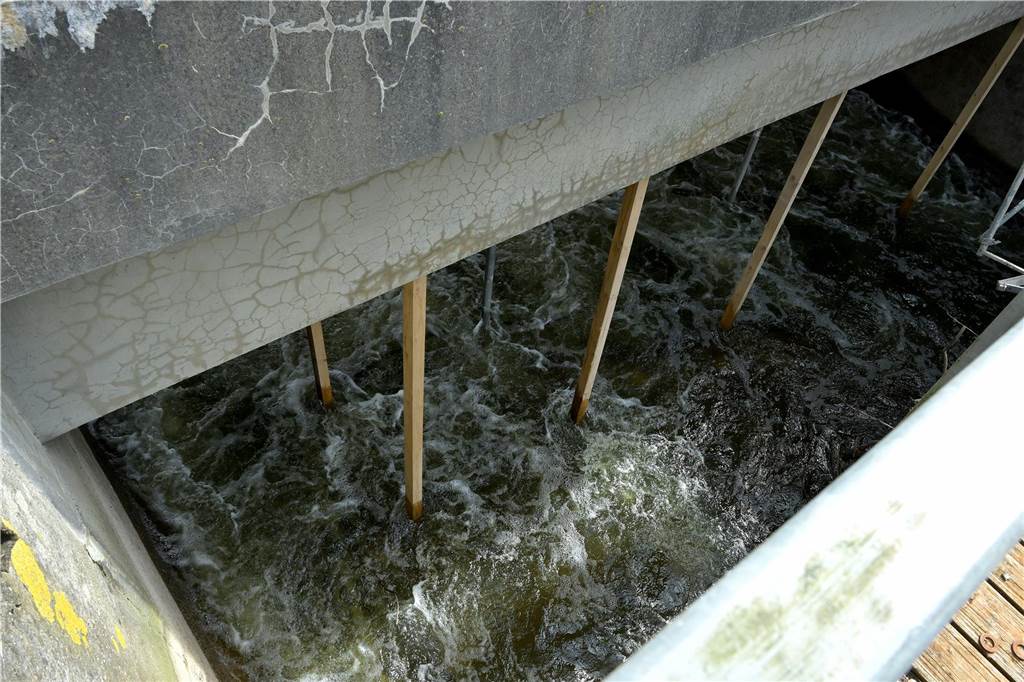 Baustelle an Füchtelner Mühle steht still: Altes Problem kehrt zurück In den Fluten der Stever ist das Arbeiten zu gefährlich.