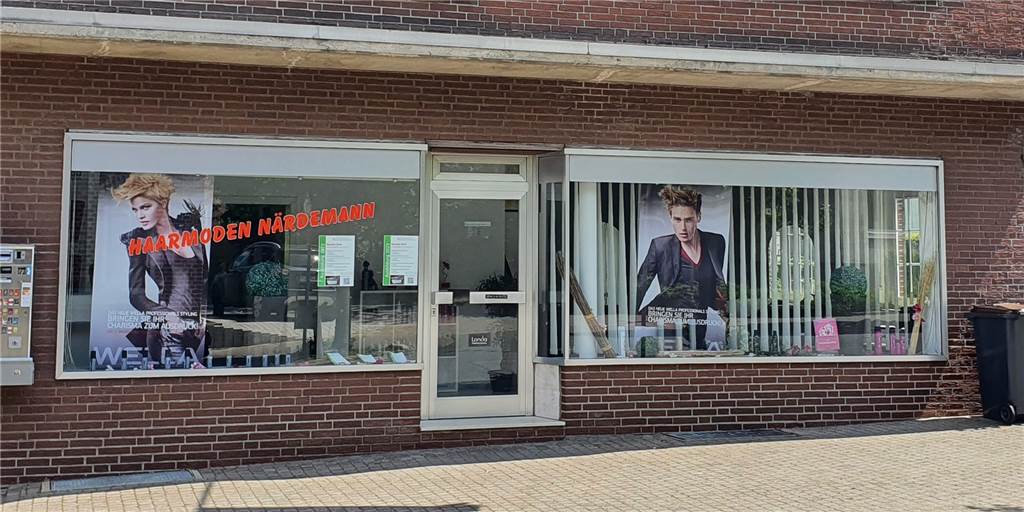 Einbruch in Friseursalon Närdemann: Aufmerksame Mieterin schlägt Täter in die Flucht In den Friseursalon Närdemann wurde versucht einzubrechen.
