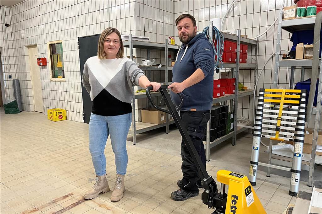 Vier-Tage-Woche im Handwerk: Andy Mess zeigt, was alles möglich ist In den neuen Geschäftsräumen von "Andy Mess S-H-K Meisterbetrieb" an der Oberen Münsterstraße gibt es noch einiges zu tun.