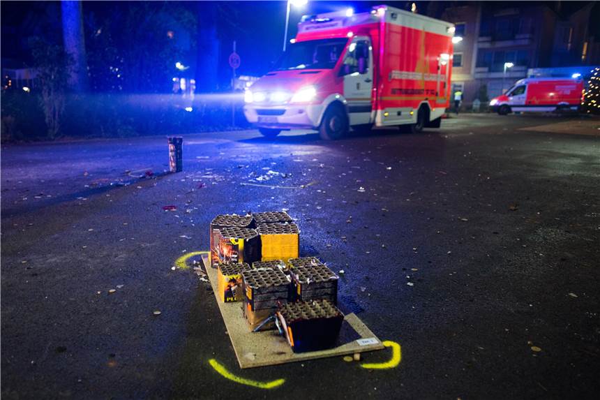 In den Niederlanden ist ein Junge durch Feuerwerkskörper getötet worden. (Symbolbild)
