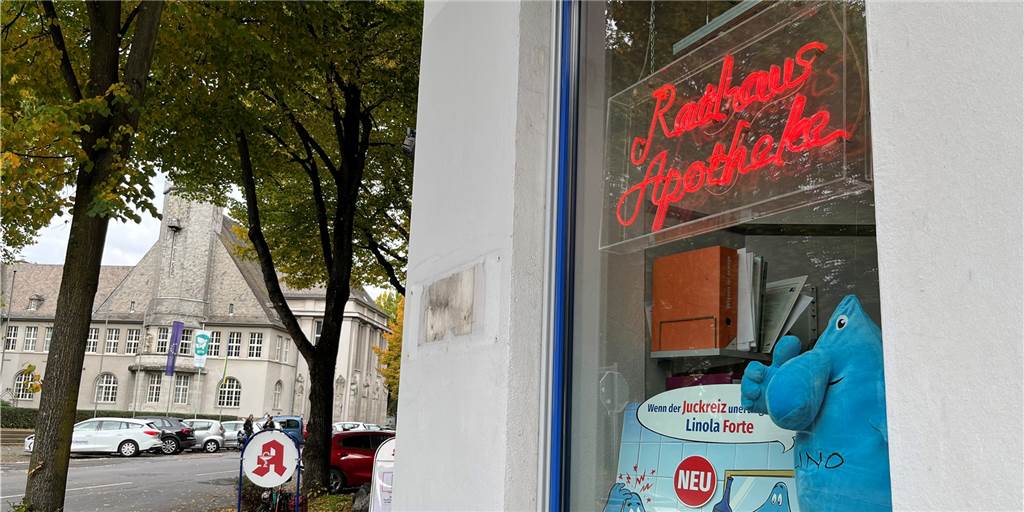 Neuer Corona-Impfstoff: Frisch geimpft, aber noch kein digitaler Nachweis Rathaus Apotheke in Schwerte