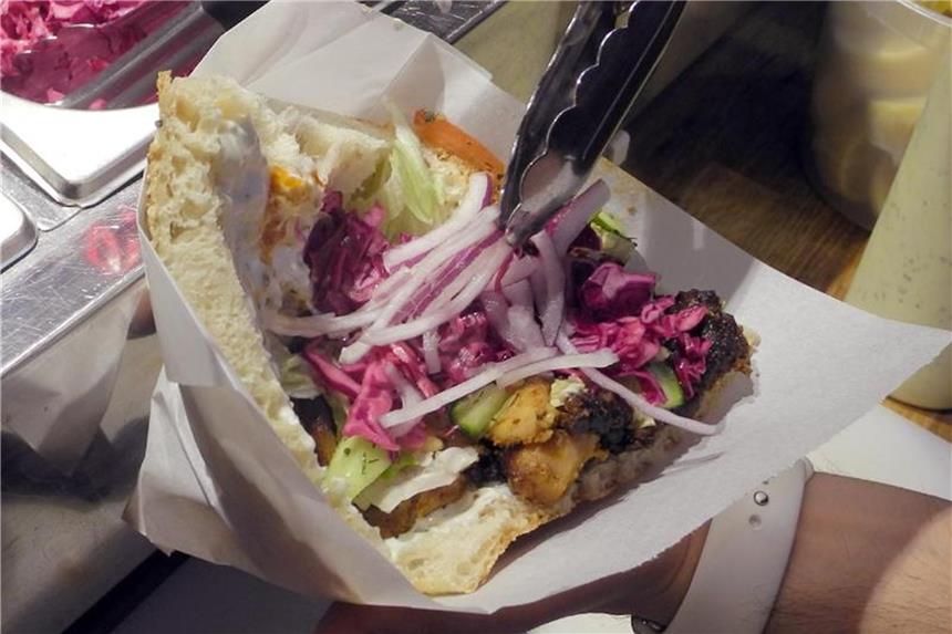 Döner in USA: „Beliebtestes Hand-Essen Deutschlands“ In den USA gibt es mittlerweile über 100 typische Döner-Läden. Foto: Johannes Schmitt-Tegge