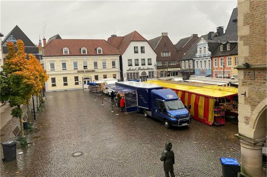 Nach Hubracht-Abschied: Erster Termin für den Nachfolger steht Der Wochenmarkt in Werne auf dem Marktplatz