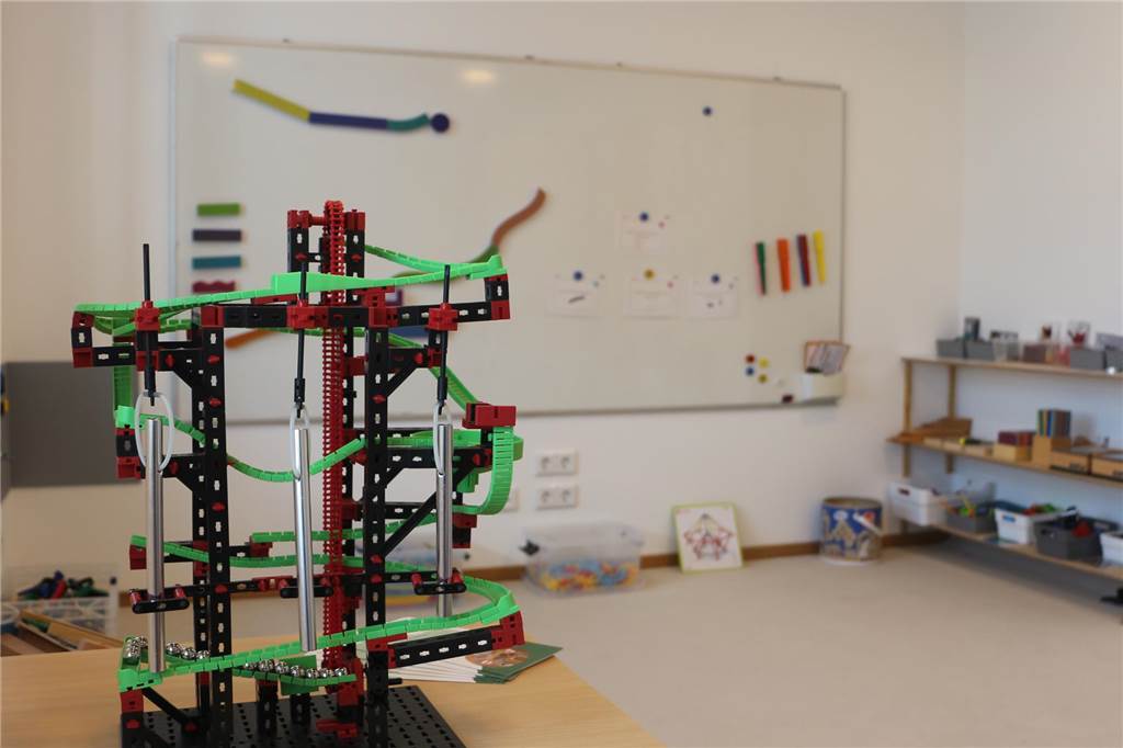 Forschermühle ist „in Betrieb“: Fleißige „Bee-Bots“ warten auf kleine Entdecker Technikraum in der Forschermühle