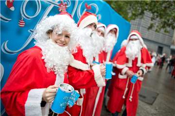 In der Advents- und Weihnachtszeit wird besonders oft um Spenden gebeten.