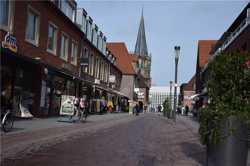 Einblicke aus dem Corona-Alltag: Wann setzt die Vernunft ein? In der Ahauser Innenstadt ist immer weniger los. Der Einzelhandel ist bereits fast komplett still gelegt.