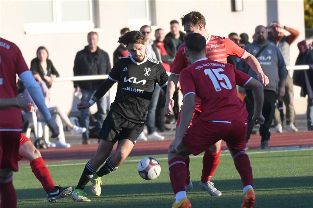 In der Bezirksliga kam die SG Castrop nach einem 0:2 gegen Schlusslicht TuS Hattingen zu einem 2:2.