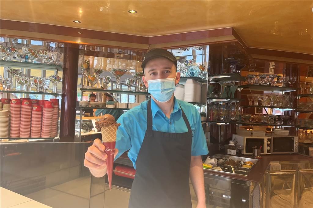 Preis für eine Kugel Eis in Lünen: „Müssen uns rechtfertigen“ In der Eisdiele "San Remo" kostet die Kugel zum Mitnehmen inzwischen 1,30 Euro.