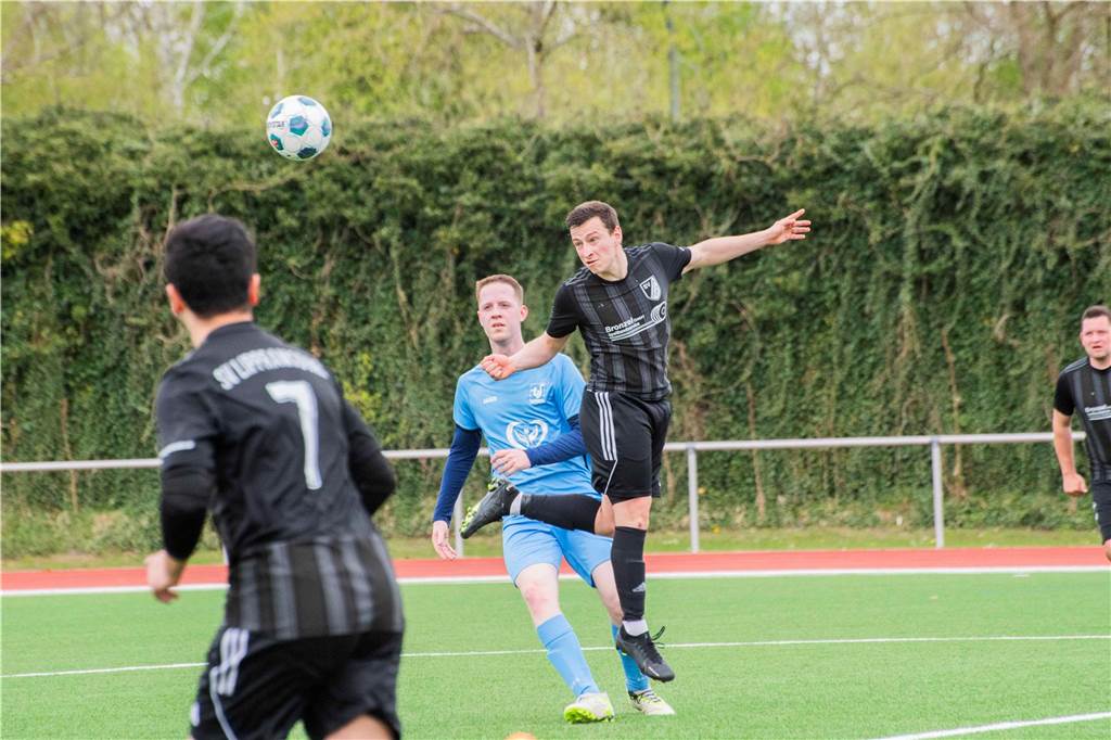 In der ersten Minute ging der TuS Sythen II in Führung, danach traf aber nur noch der SV Lippramsdorf II: 6:1 für den LSV hieß es am Ende im Derby in der Kreisliga C2.