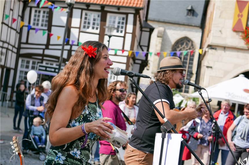 Straßenkunst in Werne: Wer für bestimmten Tag Karten möchte, muss schnell sein In der Freilichtbühne statt in der Innenstadt: Das Duo Palo Santo wird auch bei der alternativen Veranstaltung Straßenkunst in Werne zu sehen sein. Die Künstler waren bereits bei vergangenen Auflagen des Straßenfestivals dabei.