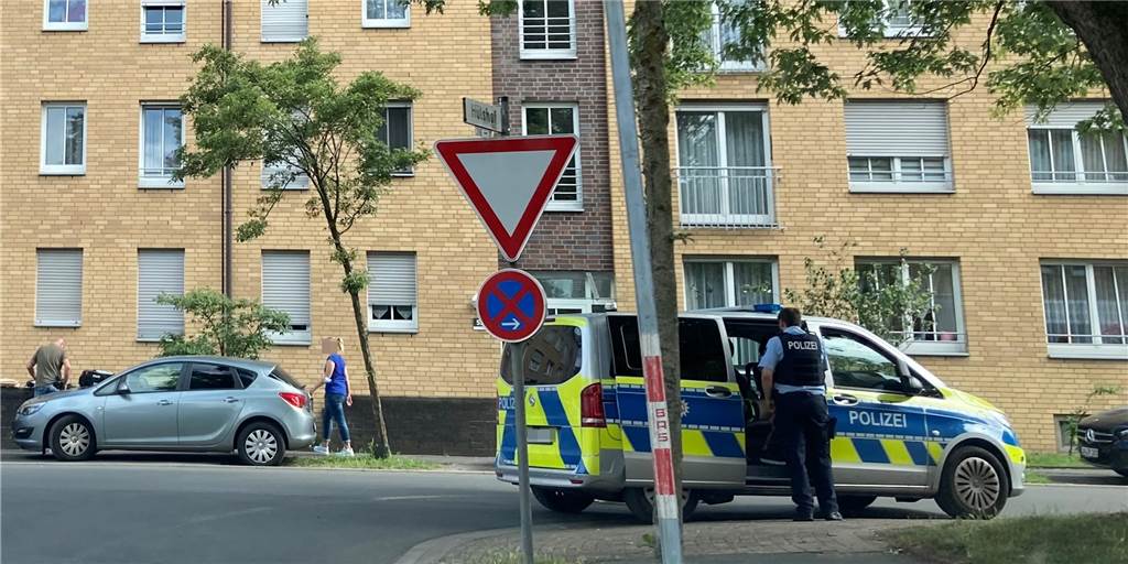 Erstochene Frau in Lünen: Tatverdächtiger bleibt in Untersuchungshaft In der Friedrichstraße im Lüner Geistviertel ist eine Frau tot aufgefunden worden. Die Polizei hat bereits einen Tatverdächtigen festgenommen.