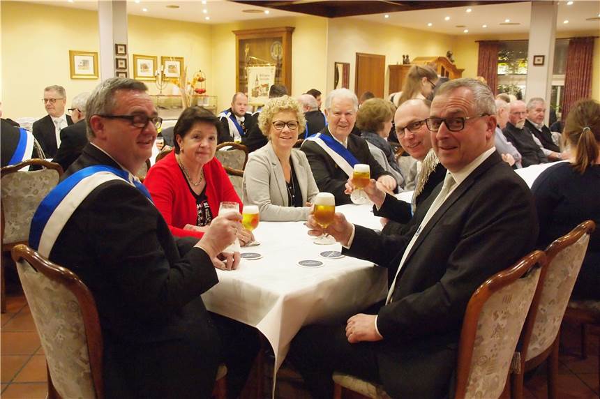 Viele Fotos: Stadtlohner Otgerus-Schützen feiern ihren Sebastianustag In der Gaststätte Gambrinus trafen sich die St.-Otger-Schützen zu einem geselligen Abend.