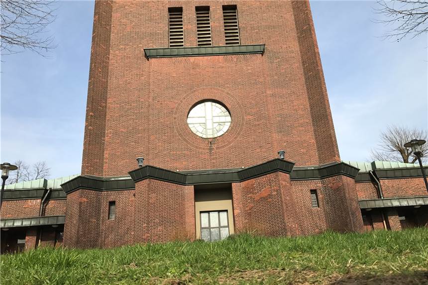 Drei Corona-Booster-Termine: Die Rückkehr der Ickerner Impfkirche In der Ickerner Antonius-Kirche wird an drei Freitagen wieder gegen Corona geimpft.