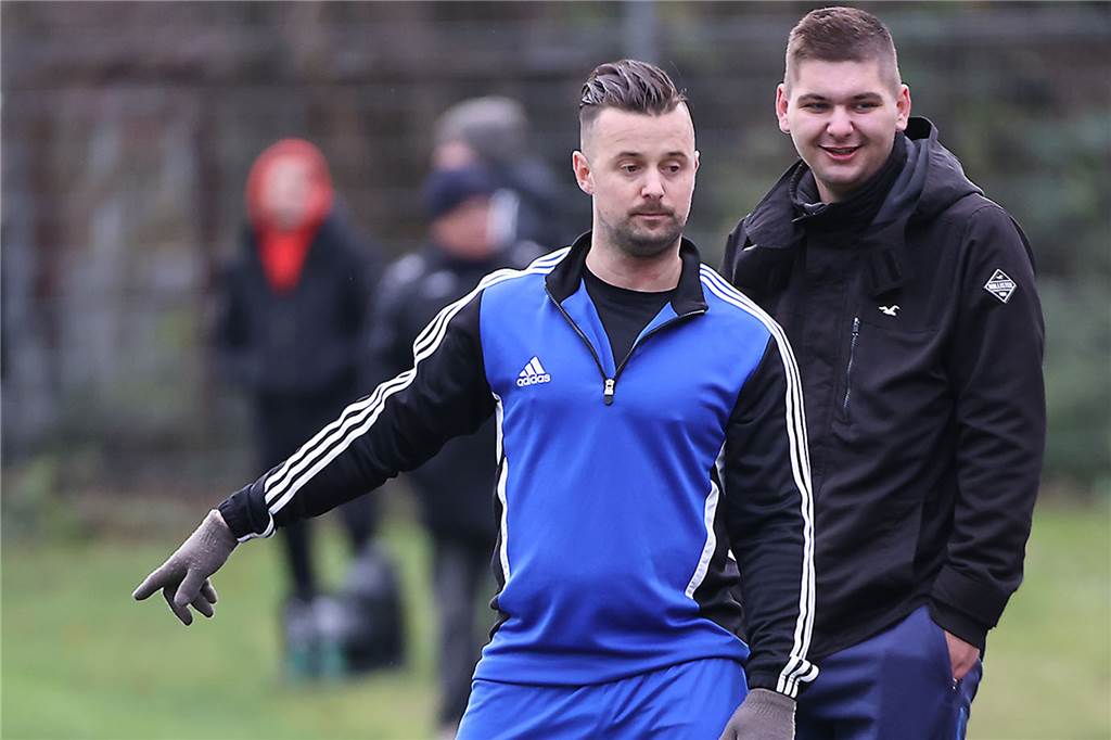 Fußball-Wechselbörse: Die Zu- und Abgänge der Castrop-Rauxeler Vereine zur Saison 2022/23 In der Kreisliga B sette sich der VfB Habinghorst II gegen den BV Herne-Süd II mit 5:1 (2:0) durch. VfB-Spielertrainer Tommy Kantzke traf dabei dreifach.