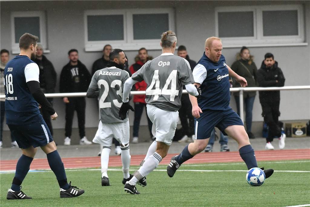 In der Kreisliga C1 musste sich der VfR Rauxel II dem Aufstiegsanwärter ESV Herne mit 0:5 (0:2) geschlagen geben.