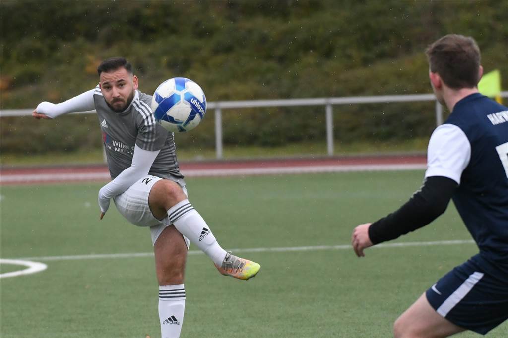 In der Kreisliga C1 musste sich der VfR Rauxel II dem Aufstiegsanwärter ESV Herne mit 0:5 (0:2) geschlagen geben.