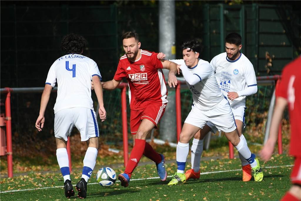In der Kreisliga C1 verbesserte sich der FC Castrop-Rauxel II durch ein 11:3 gegen Schlusslicht SC Pantringshof auf Rang elf. Beim dritten Saisonsieg gelangen Michael Wurst, Coach des Bezirksliga-Teams, sechs Tore. Vier Tore in Serie zwischen der 26. und 43. Minute.