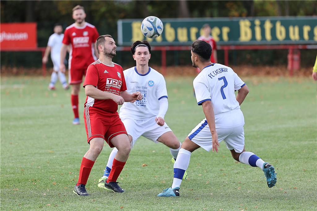 In der Kreisliga C1 verbesserte sich der FC Castrop-Rauxel II durch ein 11:3 gegen Schlusslicht SC Pantringshof auf Rang elf. Beim dritten Saisonsieg gelangen Michael Wurst, Coach des Bezirksliga-Teams, sechs Tore. Vier Tore in Serie zwischen der 26. und 43. Minute.