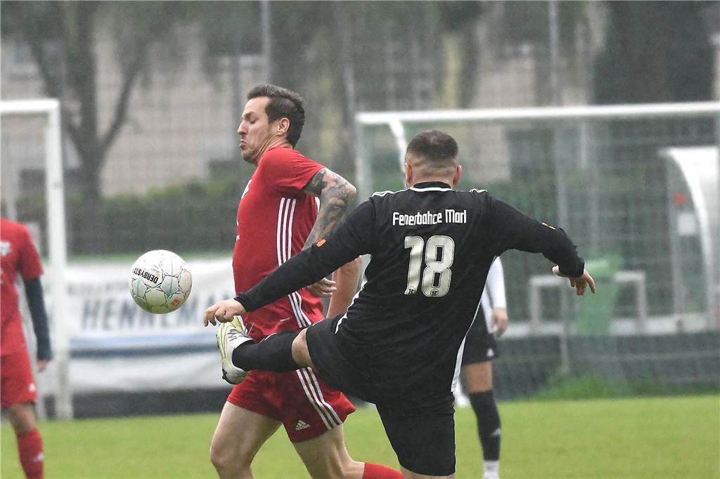 In der Kreisliga C3 Recklinghausen feierte der TuS Henrichenburg IIIÌein 10:1 (2:0)-Schützenfest gegen Fenerbahce Marl III.