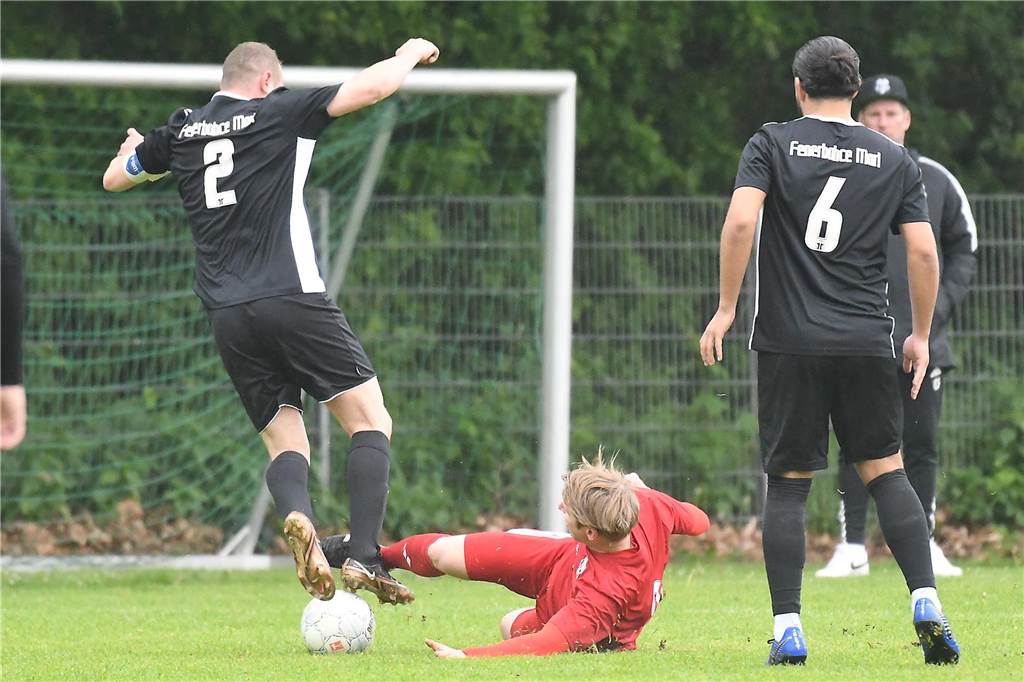 In der Kreisliga C3 Recklinghausen feierte der TuS Henrichenburg IIIÌein 10:1 (2:0)-Schützenfest gegen Fenerbahce Marl III.