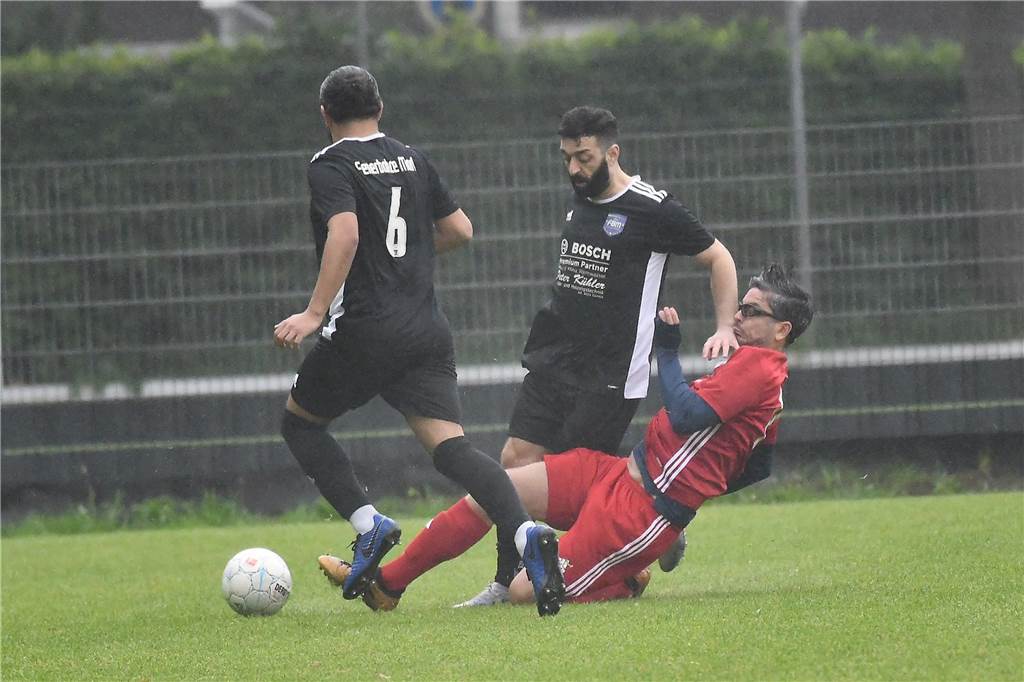 In der Kreisliga C3 Recklinghausen feierte der TuS Henrichenburg IIIÌein 10:1 (2:0)-Schützenfest gegen Fenerbahce Marl III.