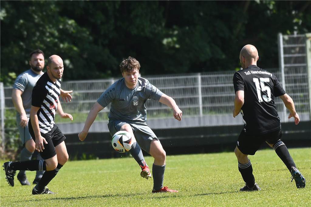 In der Kreisliga C3 Recklinghausen hatte am Sonntag (12. Mai) der TuS Henrichenburg III gegen den SC Herten II mit 2:3 (0:2) das Nachsehen.