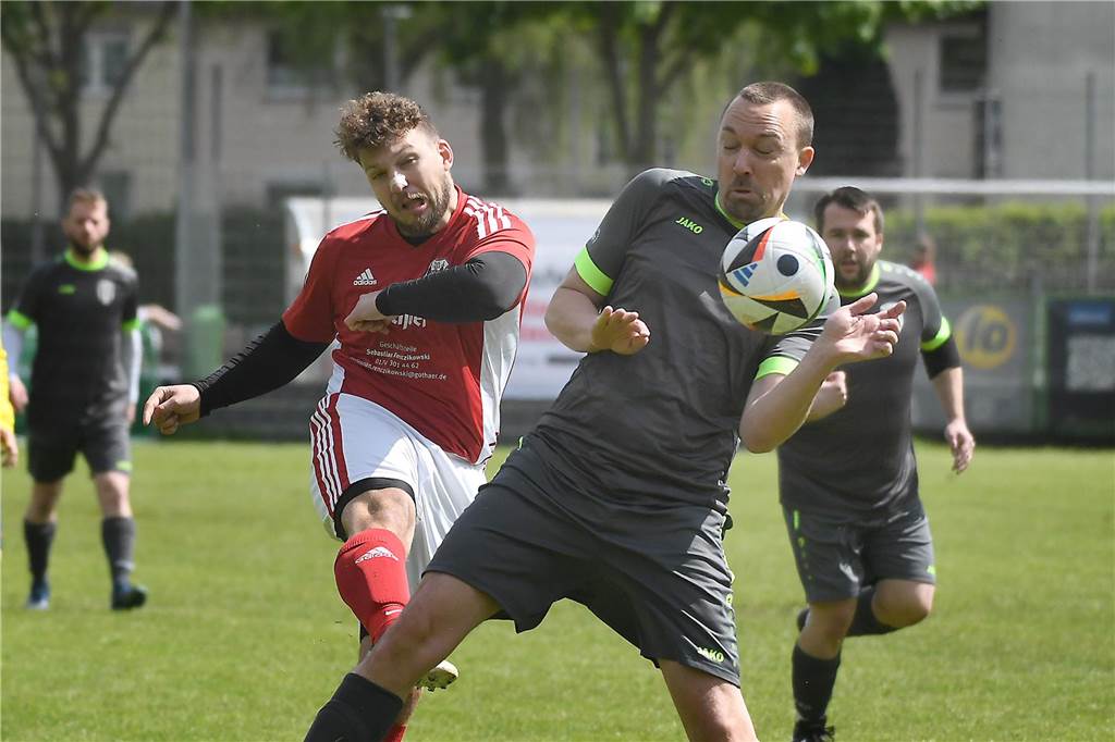 In der Kreisliga C4 Recklinghausen übernahm der TuS Henrichenburg II durch ein 4:3 im direkten den achten Rang vom Tabellennachbarn FC/JS Hillerheide III.
