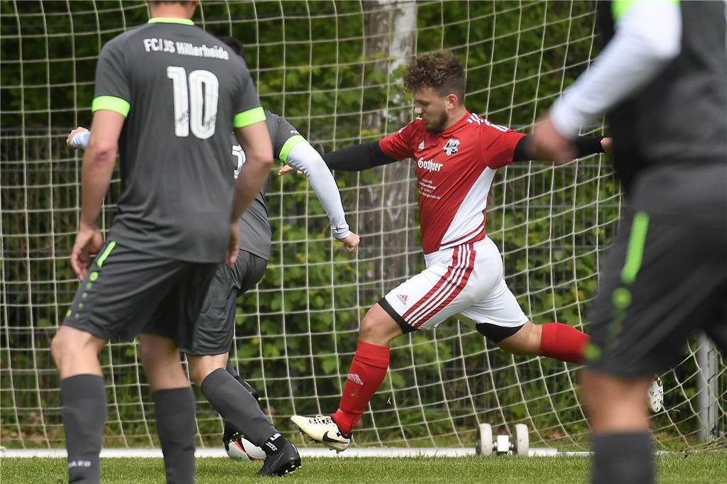 In der Kreisliga C4 Recklinghausen übernahm der TuS Henrichenburg II durch ein 4:3 im direkten den achten Rang vom Tabellennachbarn FC/JS Hillerheide III.