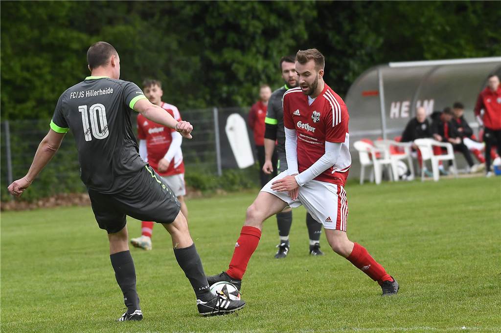 In der Kreisliga C4 Recklinghausen übernahm der TuS Henrichenburg II durch ein 4:3 im direkten den achten Rang vom Tabellennachbarn FC/JS Hillerheide III.