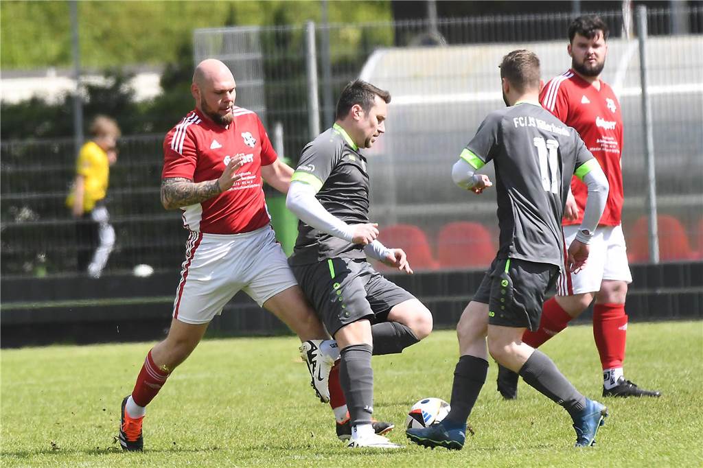 In der Kreisliga C4 Recklinghausen übernahm der TuS Henrichenburg II durch ein 4:3 im direkten den achten Rang vom Tabellennachbarn FC/JS Hillerheide III.