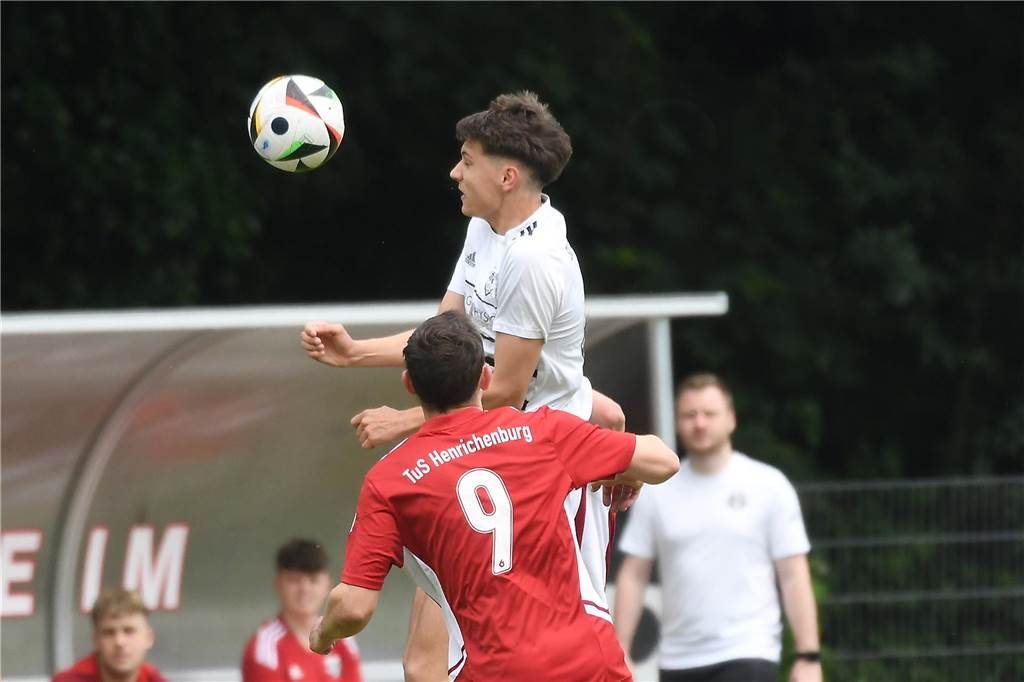 In der Kreisliga C4 Recklinghausen zog der TuS Henrichenburg II gegen Borussia Ahsen II mit 0:2 den Kürzeren.