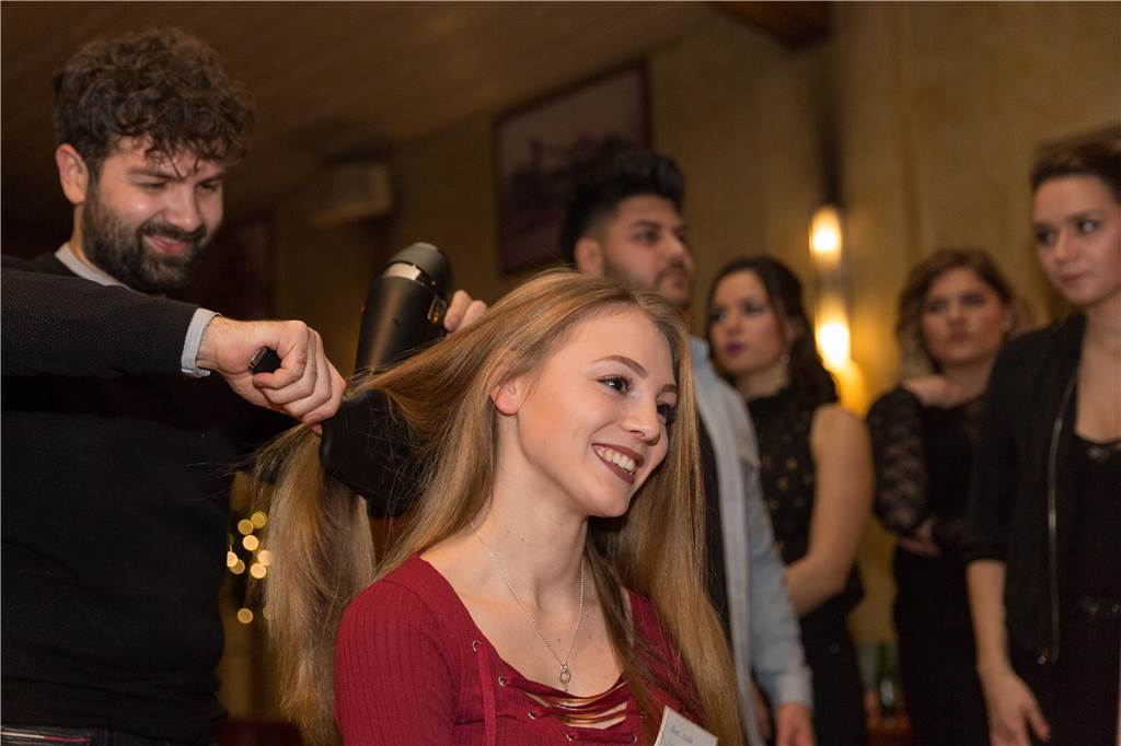In der Lounge hatten die Partygäste die Möglichkeit, sich für die Players Night stylen zu lassen.
