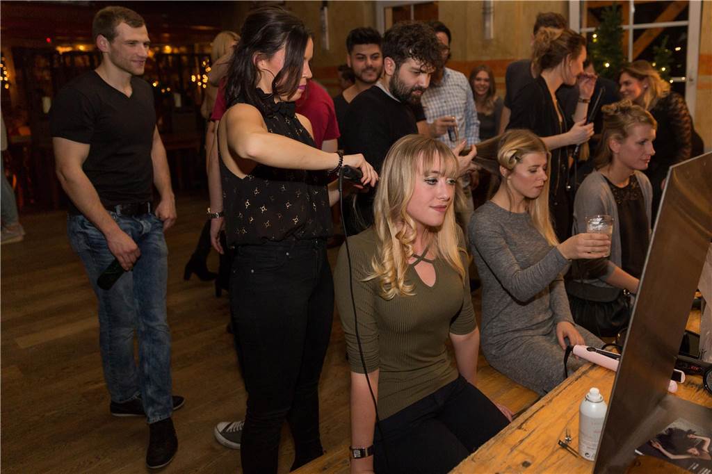 In der Lounge hatten die Partygäste die Möglichkeit, sich für die Players Night stylen zu lassen.
