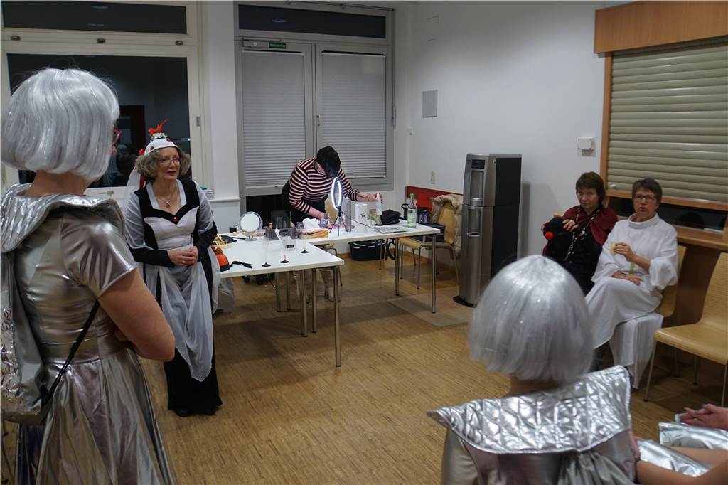 In der Maske.