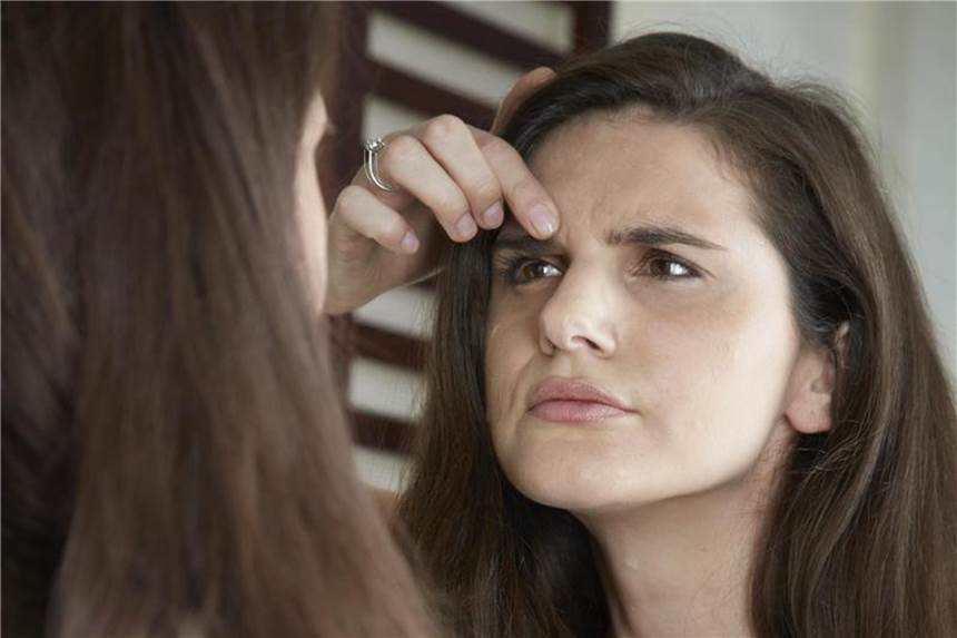 Viele Augencremes ohne bedenkliche Inhaltsstoffe In der Mehrzahl der getesteten Augencremes sind keine problematischen Stoffe enthalten. Foto: Magdalena Rodziewicz