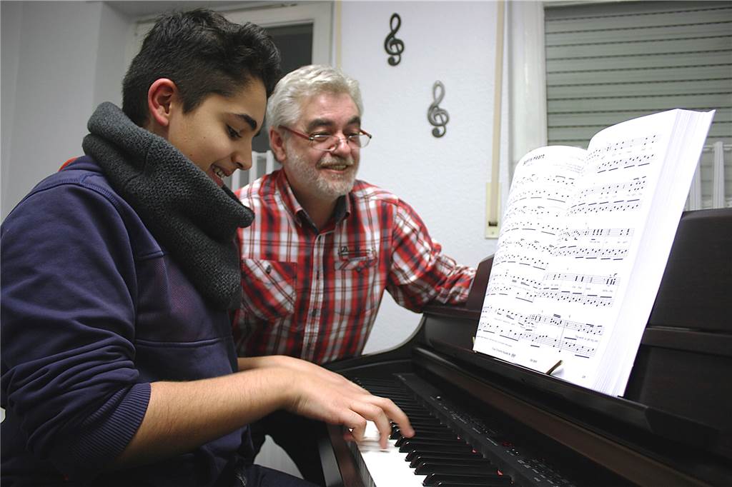 In der Musikschule von Horst Kilp hat Soufjan Ibrahim während seiner Schulzeit Klavier- und Gesangsunterricht genommen.
