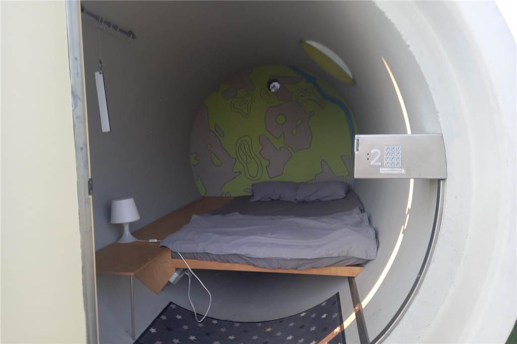In der Röhre ist genug Platz zum Nächtigen.