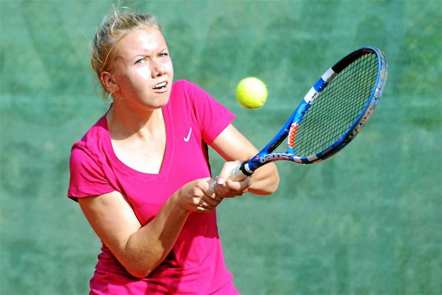 Sportforum an der Bahnhofstraße wird rappelvoll In der Runde der letzten Acht musste Anna-Lena Langenhorst (RV Rauxel) bei den Damen die Segel streichen.