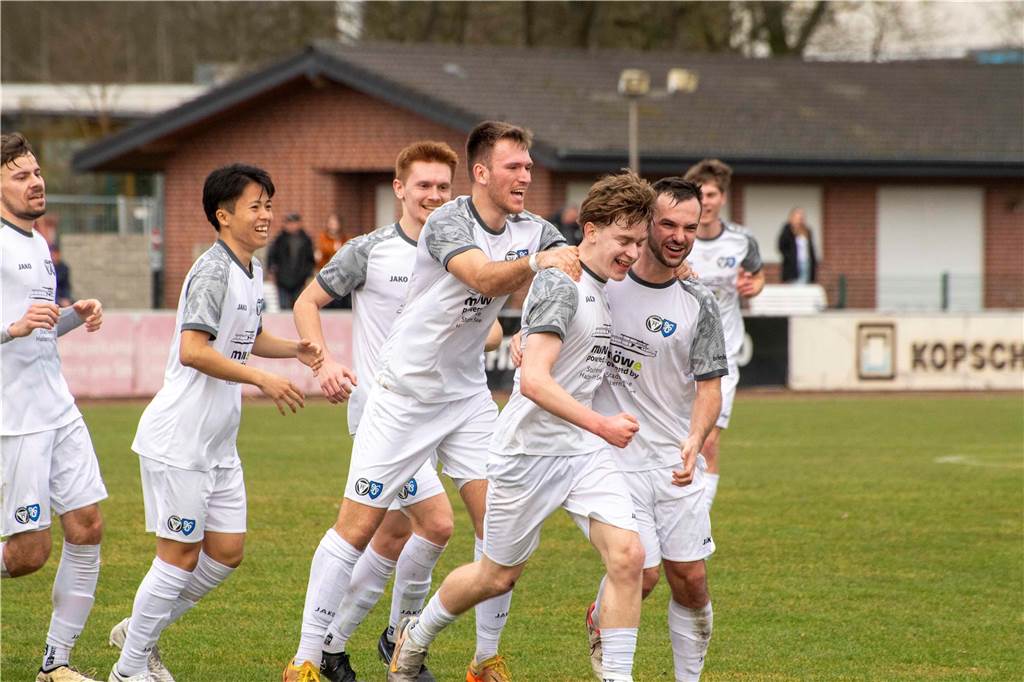 In der Schlussphase belohnte sich der TuS Haltern für ein gutes Spiel gegen den Tabellenzweiten: Dank eines späten Treffers holten die Seestädter drei Punkte gegen den SV Eintracht Ahaus, schlugen die Gäste aus dem Münsterland mit 1:0.
