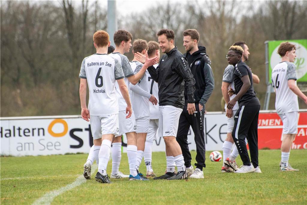In der Schlussphase belohnte sich der TuS Haltern für ein gutes Spiel gegen den Tabellenzweiten: Dank eines späten Treffers holten die Seestädter drei Punkte gegen den SV Eintracht Ahaus, schlugen die Gäste aus dem Münsterland mit 1:0.