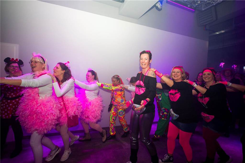 In der Stadtmühle in Haltern wurde an Weiberfastnacht ausgelassen gefeiert.