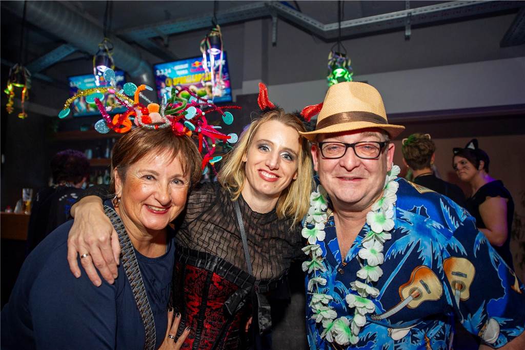 In der Stadtmühle in Haltern wurde an Weiberfastnacht ausgelassen gefeiert.
