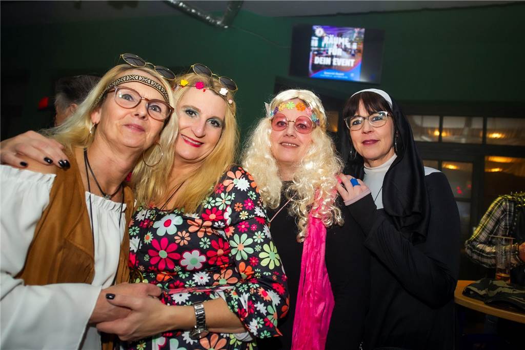 In der Stadtmühle in Haltern wurde an Weiberfastnacht ausgelassen gefeiert.