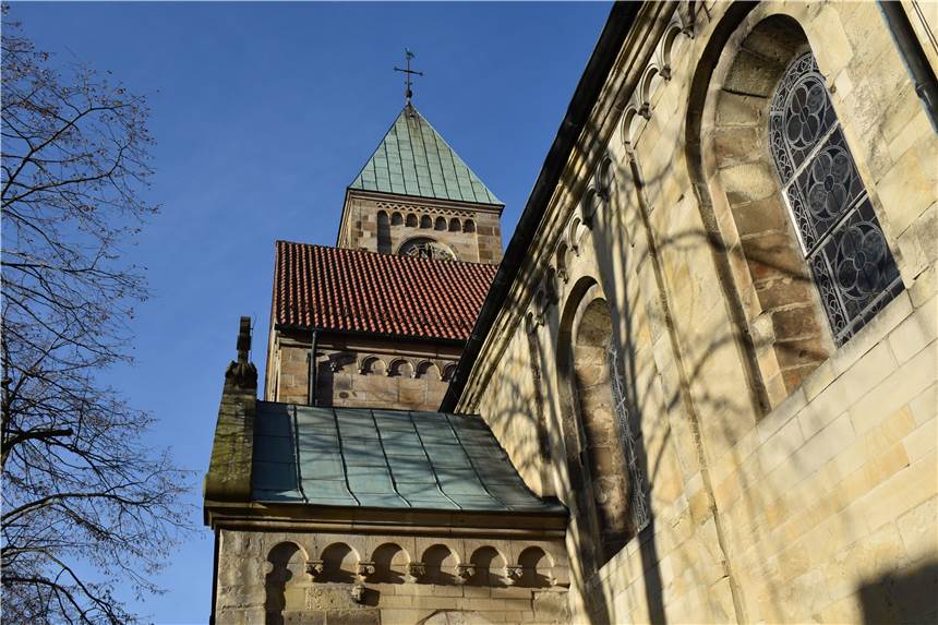 Hoher ideeller Schaden entstanden: Sakralgegenstand aus Kirche gestohlen In der Taufmesse in der Kirchengemeinde St. Brigida in Legden wurde dieser Sakralgegenstand gestohlen.