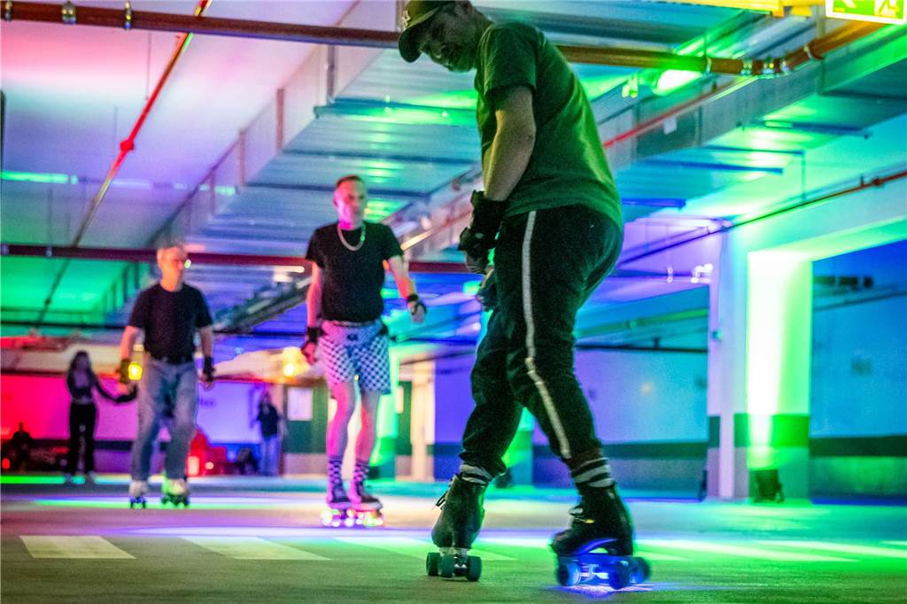 In der Tiefgarage am Westentor gab es wieder eine Rollerdisco.