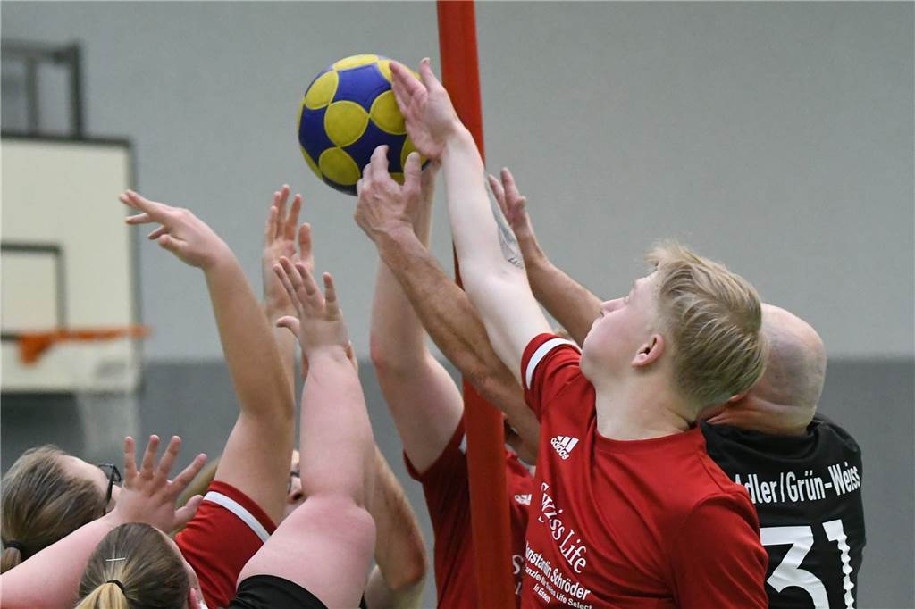In der Verbandsliga hatte Albatros 3 mit 14:12 gegen die SG Adler/GW die Nase vorn.