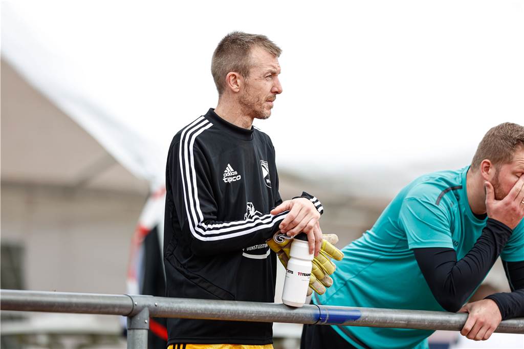 Daniel Rafalski ist Eintrachts Rückhalt: „Höre zwischen den Zeilen erste Überredungsversuche“ In der vergangenen Saison blieb Daniel Rafalski meist nur die Zuschauerrolle.